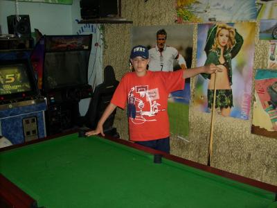 moi et beckham et table pool 